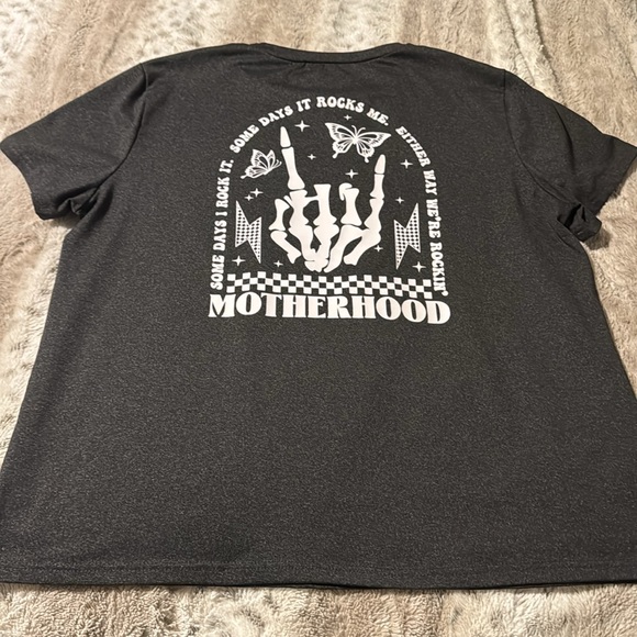 Rockin Motherhood tshirt - Picture 4 of 4